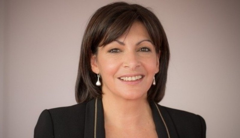 رئيسة بلدية باريس تدعو الجزائر وفرنسا إلى رفع التحديات