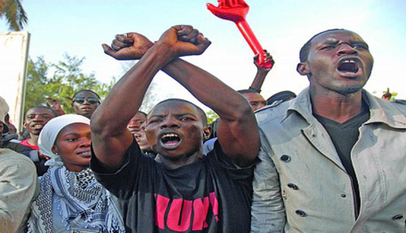 7معارضين يقدمون طعونا أمام المجلس الدستوري لالغاء ترشح عبد الله واد للرئاسيات في السنغال