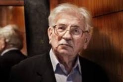 وفاة الروائي التشيكي لودفيك فاكوليك عن عمر ناهز 88 عاما