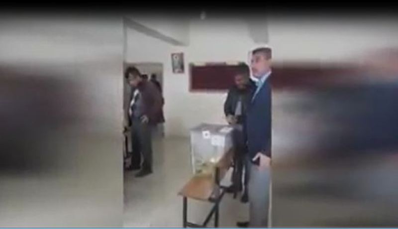 بالفيديو.. عمليات تزوير في استفتاء تعديل الدستور بتركيا