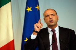 وزير الداخلية الإيطالي يعلن أن داعش قد يهاجم روما بطائرات بدون طيار