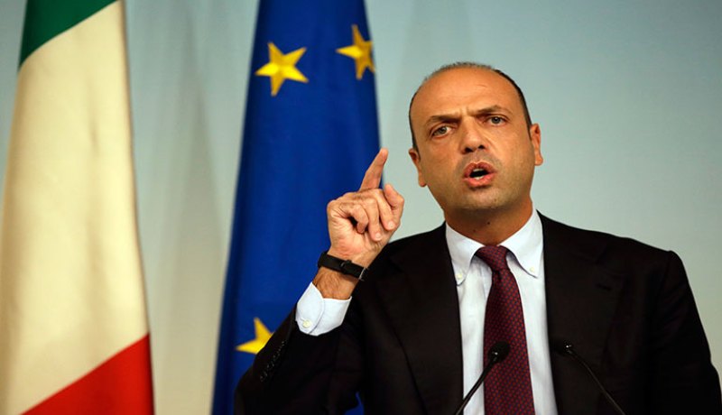 وزير الداخلية الإيطالي يعلن أن داعش قد يهاجم روما بطائرات بدون طيار