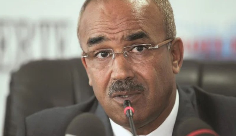 وزير الداخلية والجماعات المحلية ينصب الوالي الجديد لإليزي