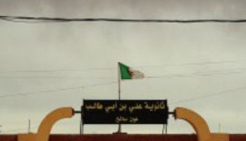 تلاميذ عين صالح يعودون الى الدراسة بعد اسبوع من اضراب ضد استغلال الغاز الصخري