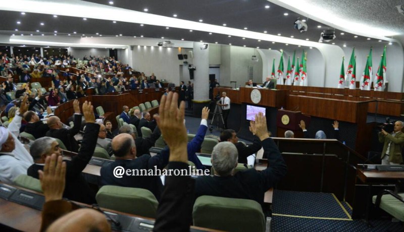 التصويت بالأغلبية على قانون المالية لسنة 2018