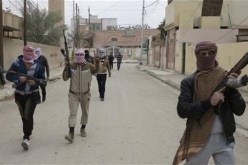 مقتل 30 متمردا في غارة جوية وعمليات عسكرية شرق أفغانستان