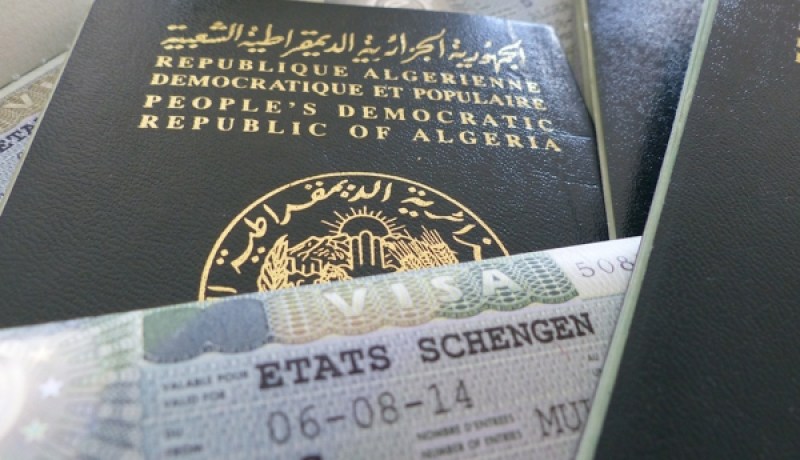 وكالات سياحية ومقاهي أنترنيت تحتال على جزائريين طالبي «فيزا» شنغن