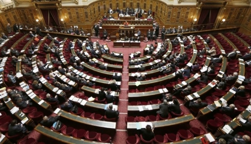 رئيس البرلمان الفرنسي يتلقى رسالة تهديد بالقتل بسبب تشريع زواج المثليين