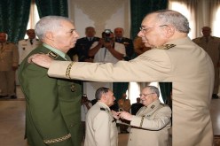 بوتفليقة يرقّي بوسطيلة وبن علي إلى فريق