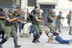 مقتل شخص خلال مظاهرة احتجاجا على تردي الأوضاع الاقتصادية في فنزويلا