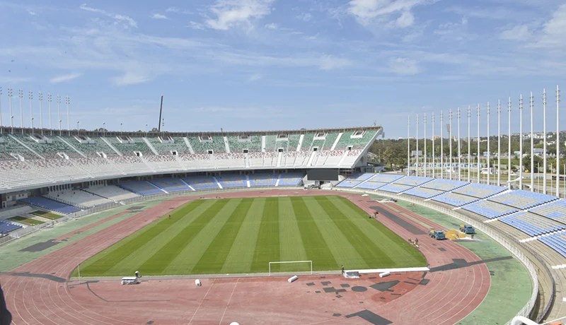 ملعب 5 جويلية جاهز  أرضيته عالمية وما يثار عنه إشاعة