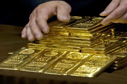الإيقاع بمقاول متلبّسا بتهريب 6 كلغ ونصف من السبائك الذهبية في ميناء الجزائر