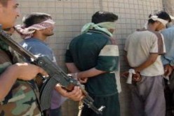الجيش الإسرائيلي يعتقل 16 فلسطينيا من بينهم صحفي بالضفة الغربية