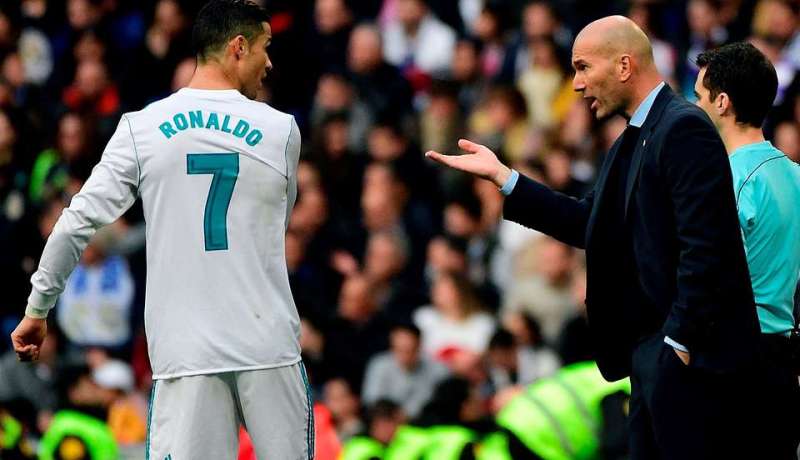 زيدان: “لا أتخيل مدريد من دون رونالدو”