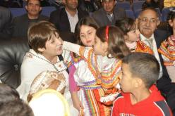 صور رائعة لنورية بن غبريط وهي تحتفل مع الأطفال بيناير