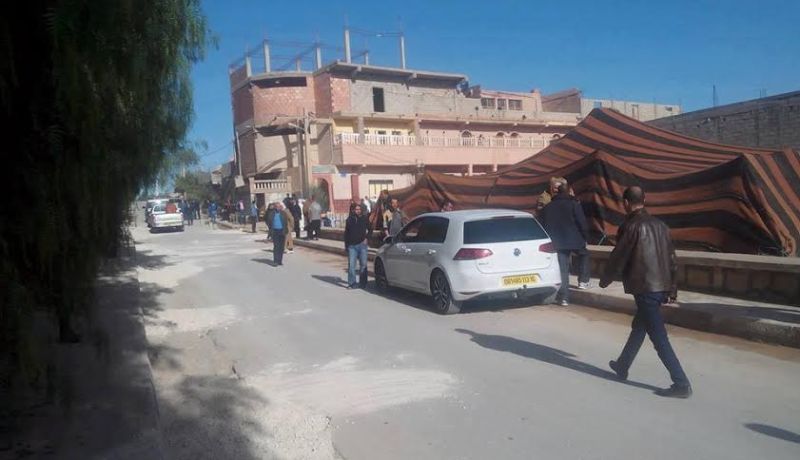 صور العزاء من أمام بيت المرحوم الشيخ عطا الله