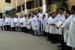 أطباء و ممرضون وإداريون بالمستشفى يغلقون الطريـق فـي دلــس ببومرداس