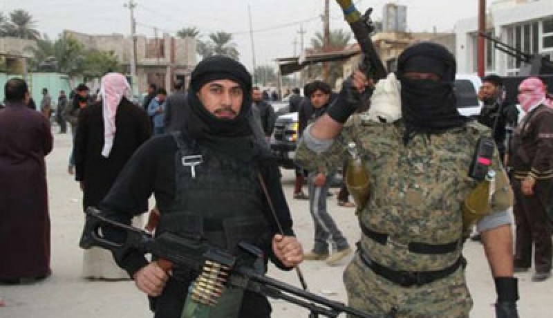 داعش  يفرض حظرا للتجوال في دير الزور