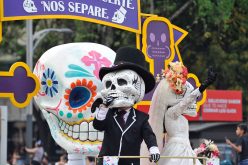 بالصور..” الموتى” يعودون من المكسيك