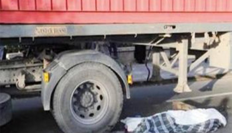 وفاة شيخ دهسته شاحنة في البيض