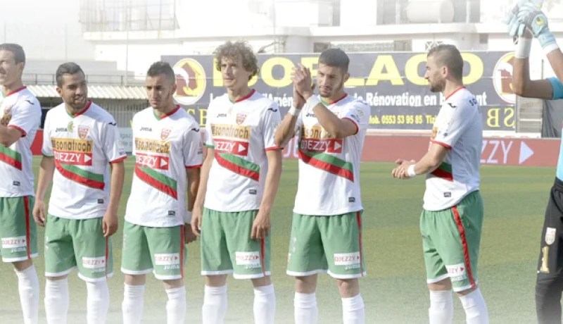 إدارة العميد تلعب ورقة التحفيزات المالية وترصد منحة مغرية للإطاحة بالحمراوة