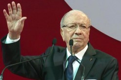 السبسي  يلغي زيارته إلى سويسرا إثر الهجوم على حافلة الأمن الرئاسي