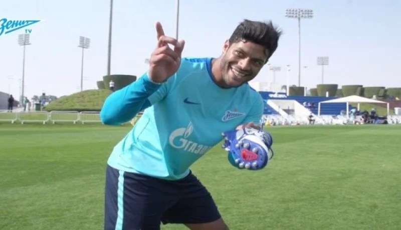 بالفيديو البرازيلي هالك يبتدع في تنفيذ ركلات الجزاء