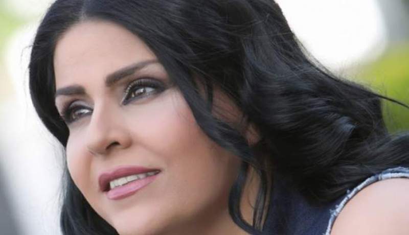 الممثلة السورية هناء نصور في طريقها للتغلب على كورونا