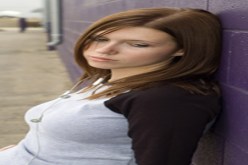هل يشعر بمثل ما أشعر.. أم هي مجرد أوهـــام تسكن الفكر؟
