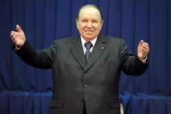 بوتفليقة يطالب بإنجاح المؤتمر العاشر لضمان إستمرار عقيدة الثورة التحريرية