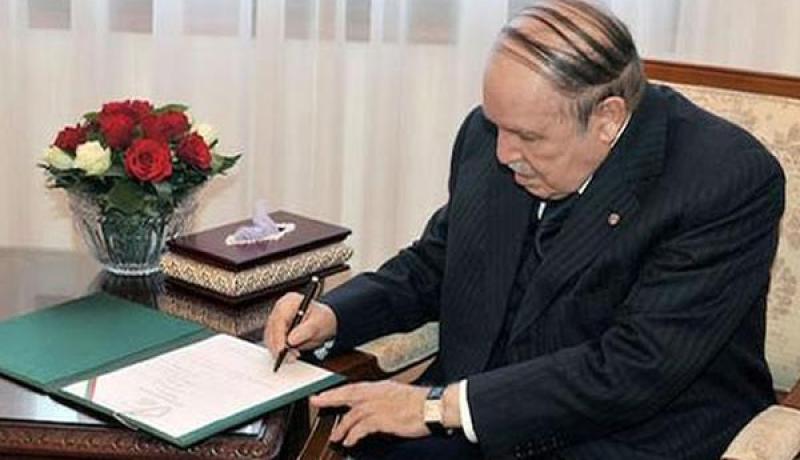 الرئيس بوتفليقة يوقع 5 مراسيم رئاسية جديدة