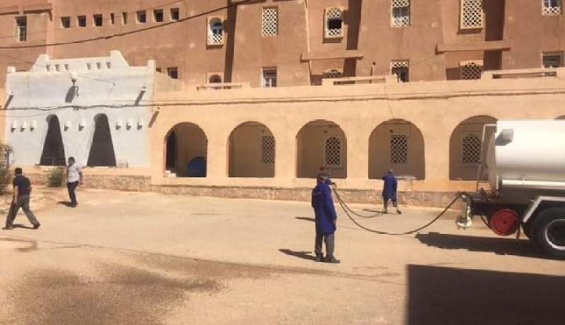 بالصور.. الشروع في عملية تعقيم و تطهير شاملة للاقامات الجامعية بغرداية