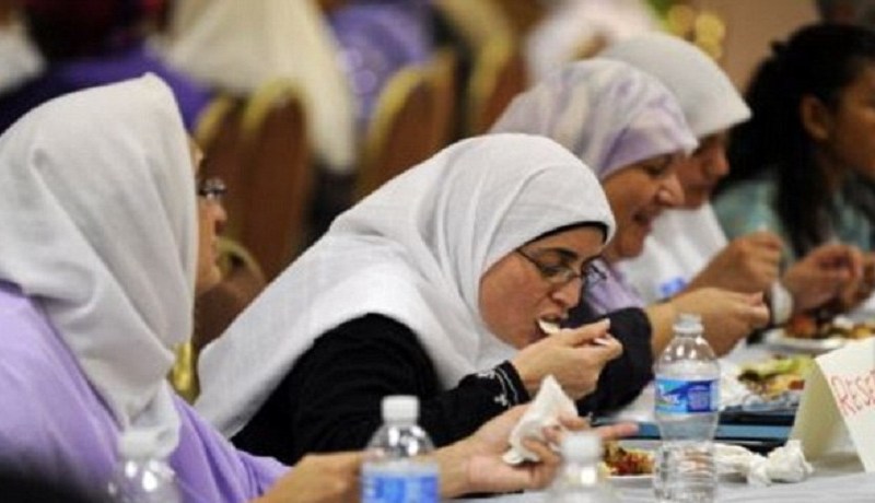 مؤسسة إسلامية بريطانية تدعو إلى تخفيض ساعات الصيام
