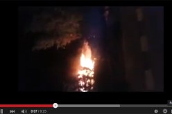 بالفيديو  نشوب حريق في مركز تجاري بتيزي وزو