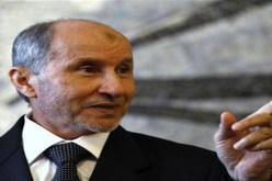 مصطفى عبد الجليل يحذر من انزلاق البلاد  نحو الهاوية