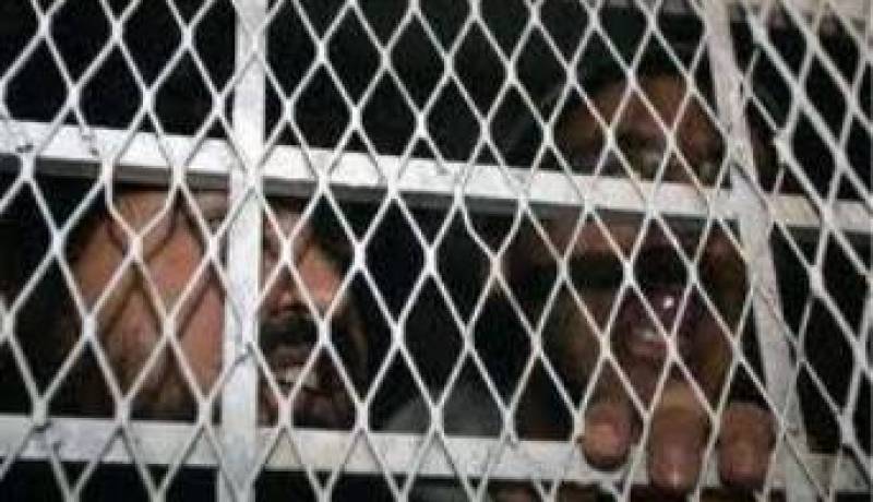 مقتل سجينين وجندي وفرار 4 آخرون من السجن المركزي بمدينة تعز وسط اليمن