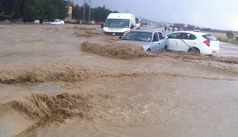 أمطار طوفانية تشلّ الطرّقات وتغمر مقر فرقة للدرك في سيدي بلعباس