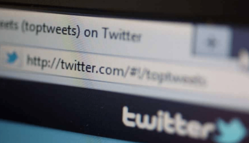 خلل مفاجئ في تويتر يحول “الخاص” إلى “عام”