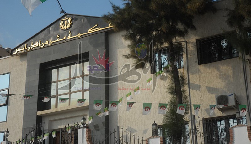 رضيعة تتعرض لحروق بليغة على مستوى الوجه  واليد بعيادة آية في بئر خادم