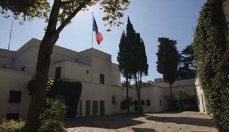 تكوينات بفرنسا للطلبة الجزائريين  المتفوقين في اللغة الفرنسية