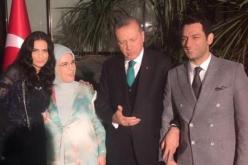 بالصورة ..أردوغان يستضيف مراد يلدريم وزوجته في حفل إفطار جماعي