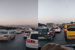 البويرة.. توقف الحركة بسبب انحراف مقطورة والشاحنات الكبيرة ممنوعة من المرور