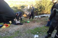 صور لسقوط شاحنة من الوزن الثقيل محملة بالسلع في منعرج الموت بطريق كيسير بجيجل