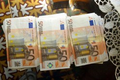 تفكيك عصابة أفارقة تستعمل الزئبق في تزوير الأورو بمستغانم