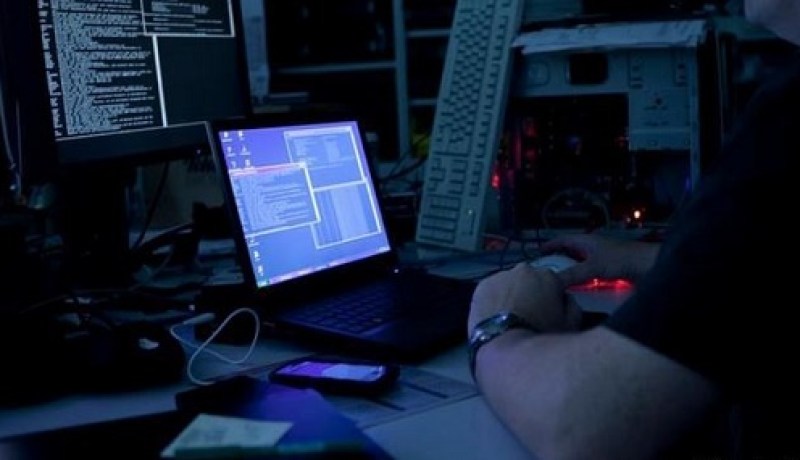 هاكر توانسة يخترقون مواقع لمؤسسات رسمية جزائرية ويعطلونها