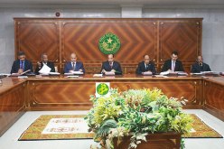 الحكومة الموريطانية تعلن عن امكانية إجراء انتخابات رئاسية وبرلمانية مسبقة استجابة لطلب المعارضة