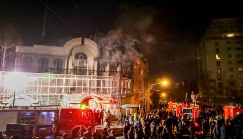 اعتقال 40 شخصا بعد إحراق السفارة السعودية في طهران