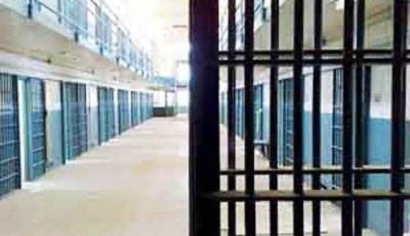 21 طفلا يعيشون داخل سجن للنساء في بغداد