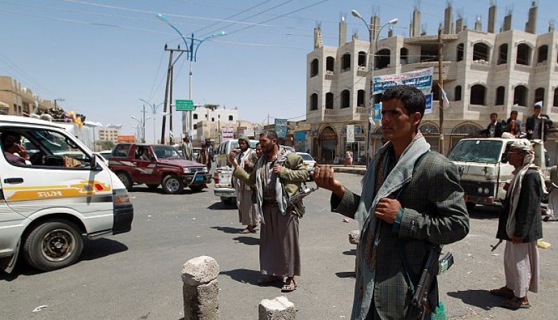 الحوثيون يفرجون عن 57 من المحتجزين  لديهم في عمران باليمن