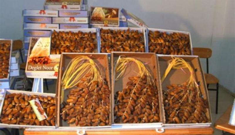 الجمارك  تدعم تصدير التمور